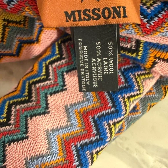 💕NWT Missoni Vibrant Zigzag poncho/ scarf - Picture 5 of 6